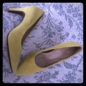 Aerosoles Faux-Suade Pump